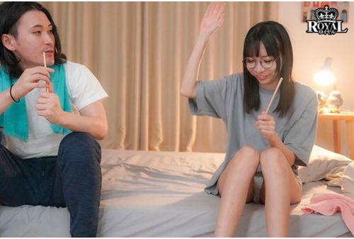 ROYD-247 A Two-day, One-night Lovey-dovey Creampie Sex Session With A Secretly Lewd, Plain-looking Girl With Big Breasts Who I Met During A King's Game. Yuna Hinano Screenshot 9
