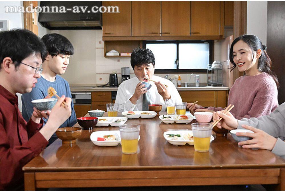 ROE-404 At Home Where Everyone Else In The Family Has Left, He Spends His Days Incestuously With His Mother. Yoshise Aoi Screenshot 4