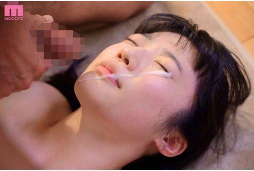 MIDA-212 Immature Pussy Turned Into A Slut With Aphrodisiac And Remote Control Training. A Pussy That Is In A State Of Convulsions And Climaxes With The Pistoning Of Her Father-in-law's Huge Cock. Kira Hoshi Screenshot 3