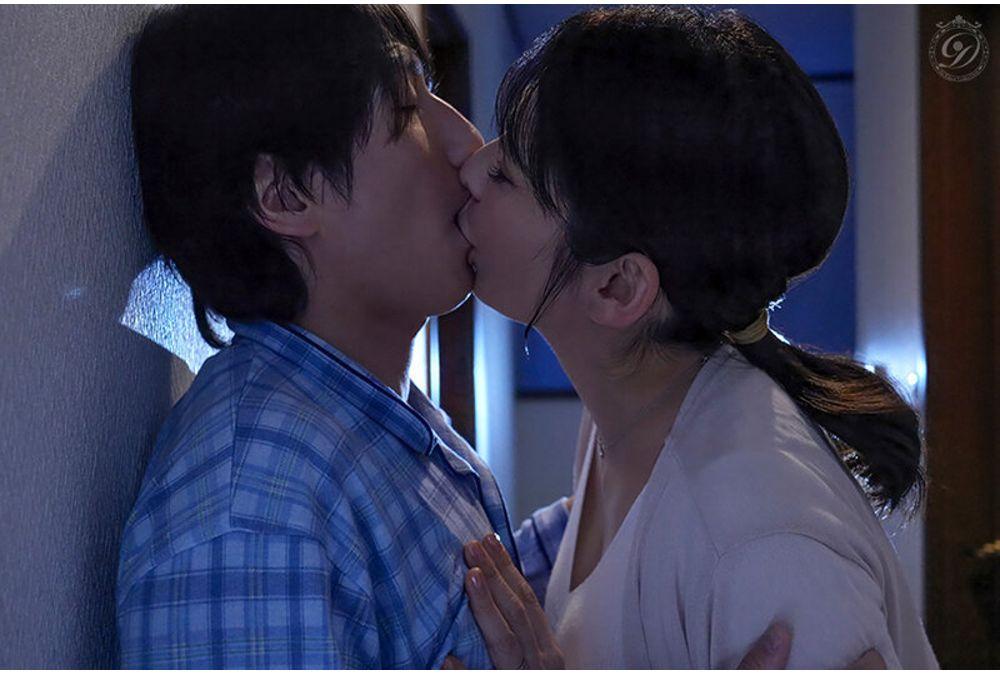 DLDSS-511 "Tonight, I'm Going To Make A Second Baby With My Stepson." Uncensored Internal Ejaculation - Saki Ishida Screenshot 3