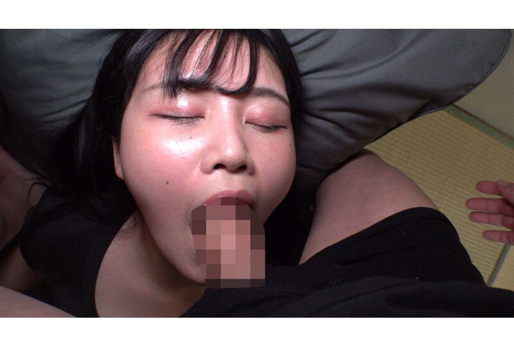 BLOR-287 She's Full Of Energy! A Plump H-cup Female College Student! She Has A Cute Smile, But When She Cums, She Becomes Vulgar. She Squirts And Cums With Her Eyes Rolled Back, Letting Out A Low-pitched Groan. Screenshot 5