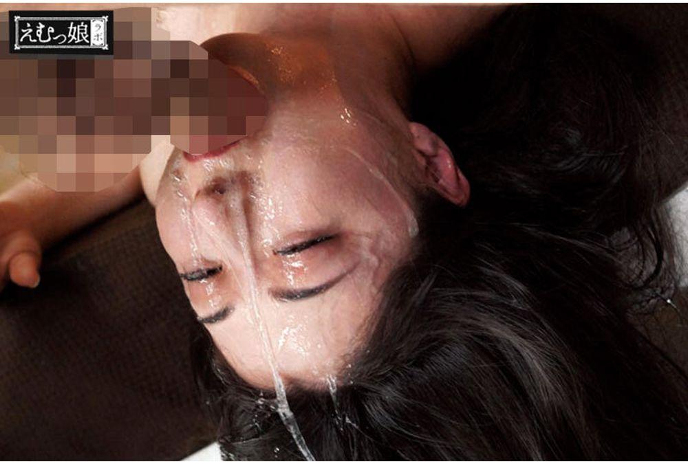 EMLB-086 Backflow Vomit Climax BEST A Genuine Extreme Irama That Will Make You Vomit And Vomit! Vomit And Drink And Trained In The Deep Throat! 240 Minutes Of Real Vomit Special Throat-cumming Women Screenshot 6