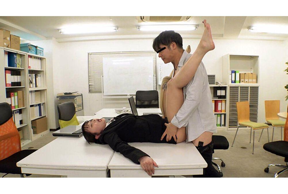 KTB-100 Get Aroused By The Office Molestation... A Sensitive Office Lady Is A Slutty Girl Who Is Always Open To Being Touched By Men At Work All Day Long [The Case Of The Office Lady, Shizuka, 21 Years Old] Screenshot 8