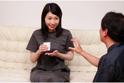 NACR-754 Very Popular With Gobusata Wives! Erotic Oil Massage At A Hidden Beauty Salon! Hitomi Mochizuki Screenshot