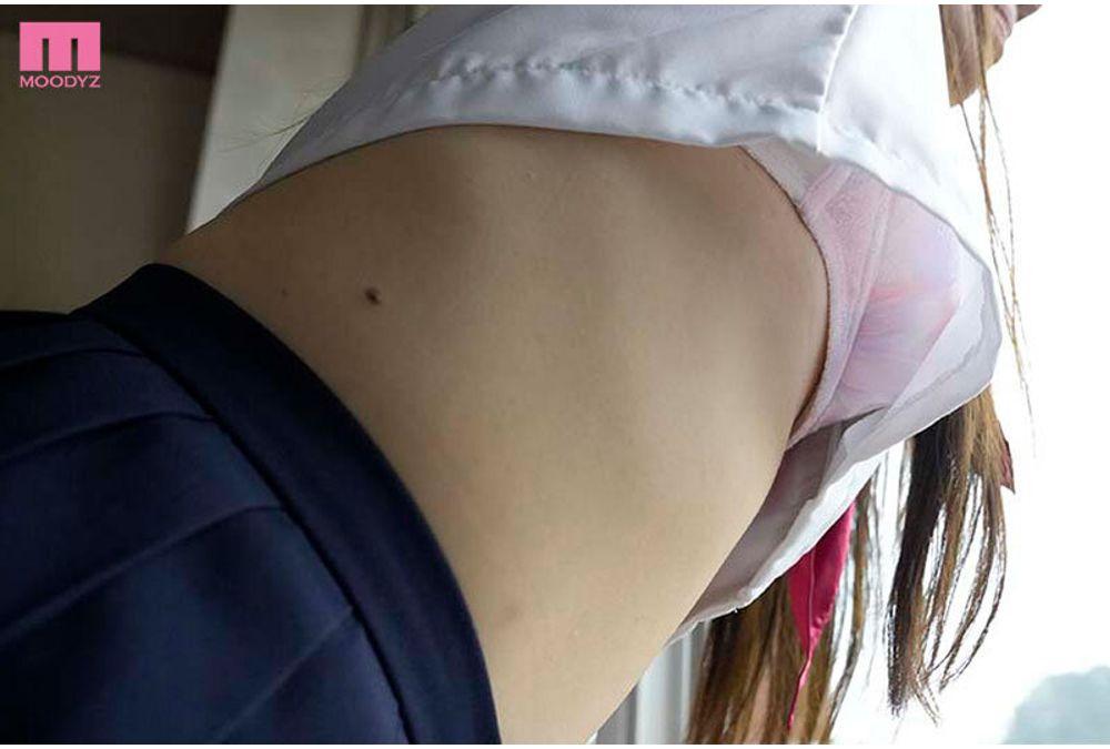 MIQD-012 The Ultimate Uniform Peek-a-Boo Screenshot 7