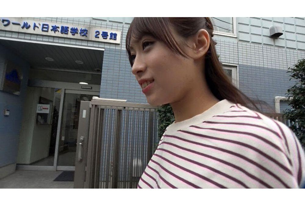 KIMR-004 [Sad News] My Beloved Girlfriend... I Kept Filming Her Being Fucked And Turned Into A Cum Receptacle By Handsome Traveling Cocks On My Phone. Screenshot 4