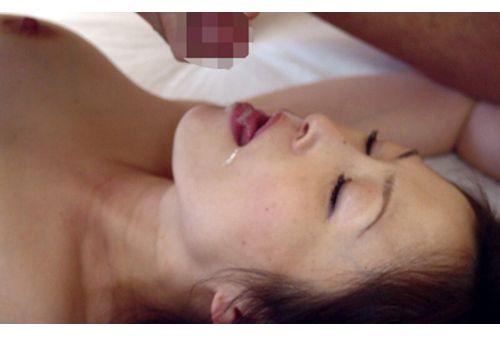 ERDM-114 A 40-year-old Woman's Desire For Adultery. A Dirty Pervert. A Normally Modest Mature Woman's NTR Sex. 4 Hours. Screenshot 11