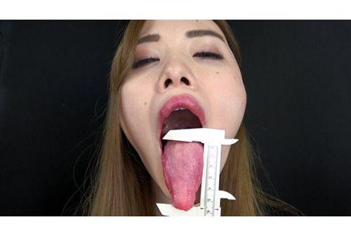 EVIS-501 A Lewd Beauty Provokes With A Thick Tongue Dripping With Saliva Screenshot 7
