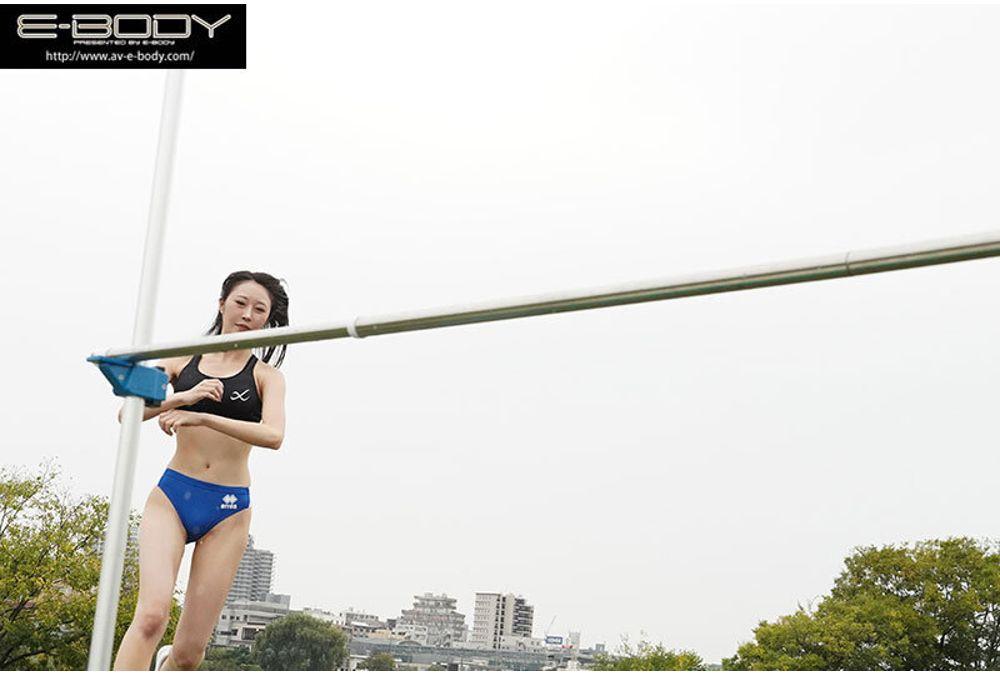 EBWH-334 ●● Prefecture High School Track And Field Meet 3rd Place Winner - A Tall, H-cup, Beautiful Body With A Strong Sex Drive, Honed Through High Jump, Makes Her AV Debut As A Female Track And Field Athlete (21) - Yua Shimizu Screenshot 8