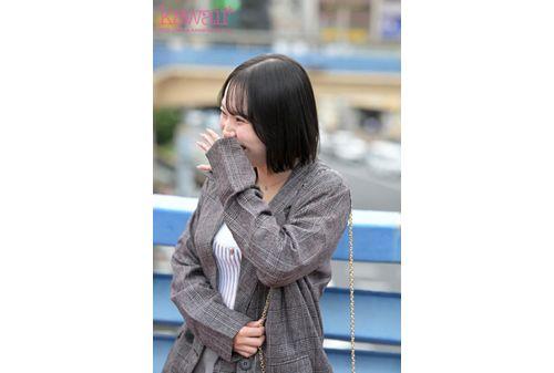 CAWD-825 Please Take A Picture Of Mami-chan's Sugar Daddy! We'll Reveal The Manual For Making A Girl Fall In Love With An Older Man!! This Is The AV Debut Of Mami Nanami, Who Finally Falls For The Older Man's Technique. Screenshot 6