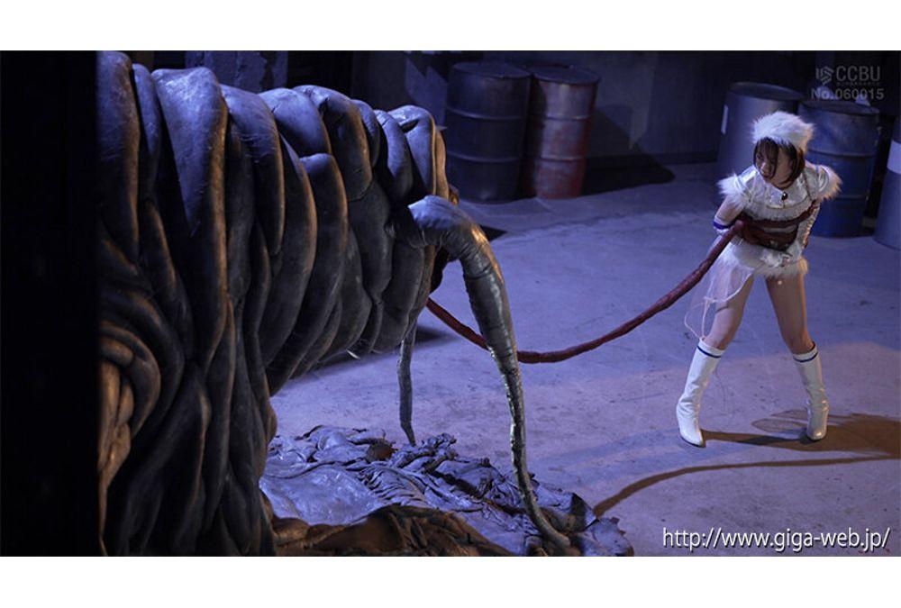 SPSF-70 Heroine Swallowed Whole: Moonlight Warrior La Luna, By Akana Ito Screenshot 7