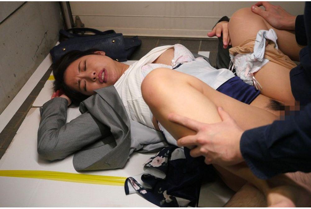 FSET-843 Bring Drunk OL Screenshot 6