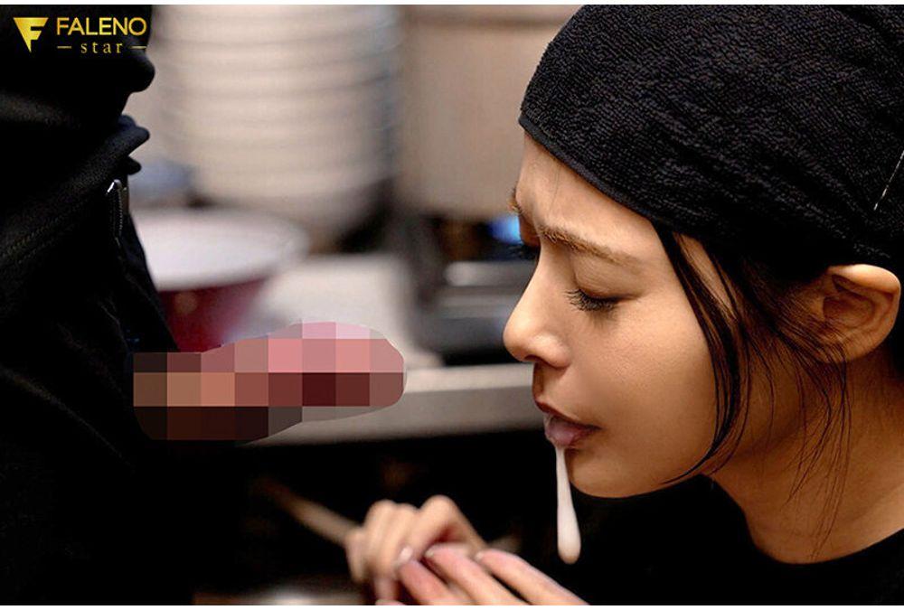 FNS-192 To Revive The Taste Of Her Late Grandfather... An Apprentice Ramen Shop Worker Endures Daily Sexual Harassment In A Male-dominated World While Training At A Ramen Shop. 16-hour Shifts, Hourly Wage Of 1,175 Yen (overtime Pay Not Included). Starring Nene Yoshitaka. Screenshot 4