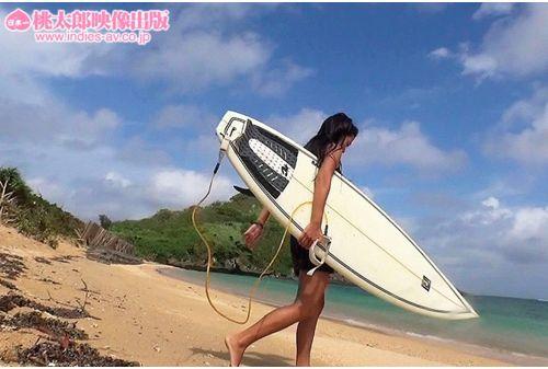 YMDD-069 100% Ishigaki Production!Well-known Local Professional Surfer Shock AV Debut! ! ! Emily 22 Years Old Screenshot