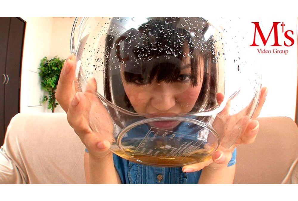 MVSD-209 I Drank Wakaba-chan Pee!34 Departure Onoe Young Leaves Out First Drink Urine Screenshot 4