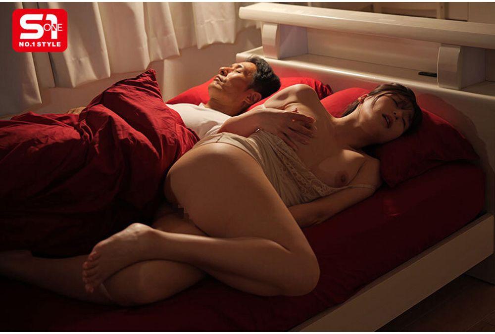 SNOS-052 A Half-naked Wife Waiting For A Molester. My Carnal Desires Are Not Satisfied By Reason, So I Get On With Her In A Lewd Outfit, And I Invite The Men To Get Erections All Over Their Bodies... Azuma Mika Screenshot 7