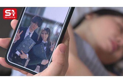 SONE-800 The Demand And Supply Of A Girlfriend Who Wants To Cheat And A Boyfriend Who Wants To Be Cuckolded Is Perfectly Matched! ! A Depressed NTR Rei Kuroshima Who Is Shown A Pussy Filled With A Stranger's Stick Screenshot 9