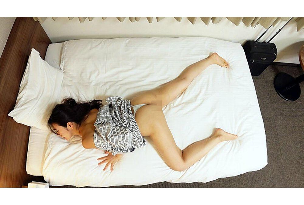 PYM-535 Business Trip Business Hotel Amateur Peeping Female Employee Masturbation Screenshot 6