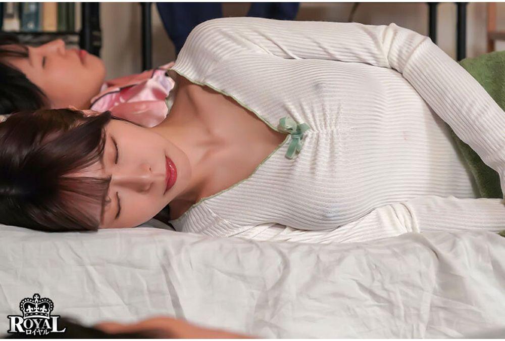 ROYD-266 My Female Friend Who Has A Boyfriend Comes To Stay Over Every Day And Unconsciously Seduces Me, But I Can't Muster Up The Courage To Do So... Osaka Nozomi Screenshot 8