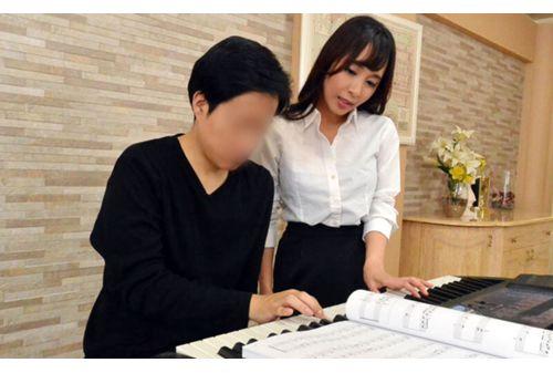 KIR-047 Music Classroom Where G Cup Beauty Teacher's Boobs Hit Rika Aimi Screenshot
