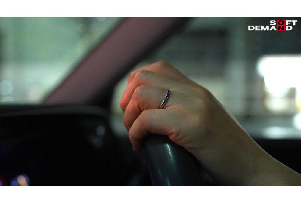 SDNM-556 Haruki Ranko, A 45-year-old Married Female Taxi Driver With 90,000 Followers Across Social Media, Makes Her AV Debut: "I Strive To Provide Courteous Service, But I Love Rough Extramarital Sex." Screenshot 8