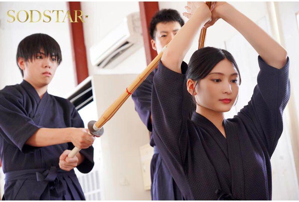 START-505 Honjo Suzu Is An Expressionless Female Kendo Instructor Who, Despite Her Dignified Appearance, Is So Sweet To Her Students That You'd Never Guess She'd Give Them A Dick-pleasing Look And Make Them Cum Over And Over Again. Screenshot 7