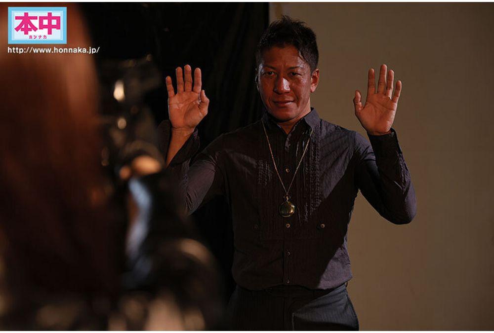 HMN-850 Secret Agent VS Aphrodisiac Stopper: Aphrodisiac-induced Sexual Development In Stopped Time, Followed By 300 Times The Sensitivity And Accumulated Pleasure Upon Time's Release, Leading To 20 Ejaculations Inside Ren. Screenshot 9