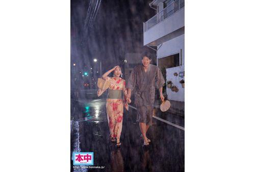 HMN-637 On The Night Of The Fireworks Festival, A Sudden Heavy Rain Caused Chaos. A Childhood Friend And A Classmate Rushed Into A Love Hotel Room To Take Shelter From The Rain. Jun Perfume Screenshot