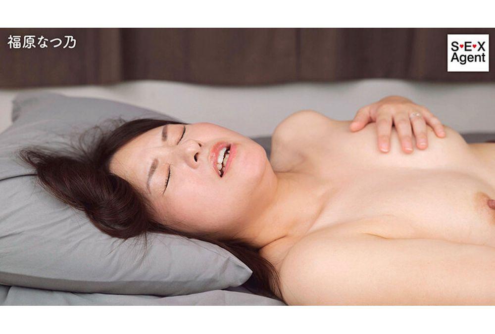 AGMX-231 The Face Of A Woman Whispering And Masturbating While Sleeping Next To You 2 Screenshot 7