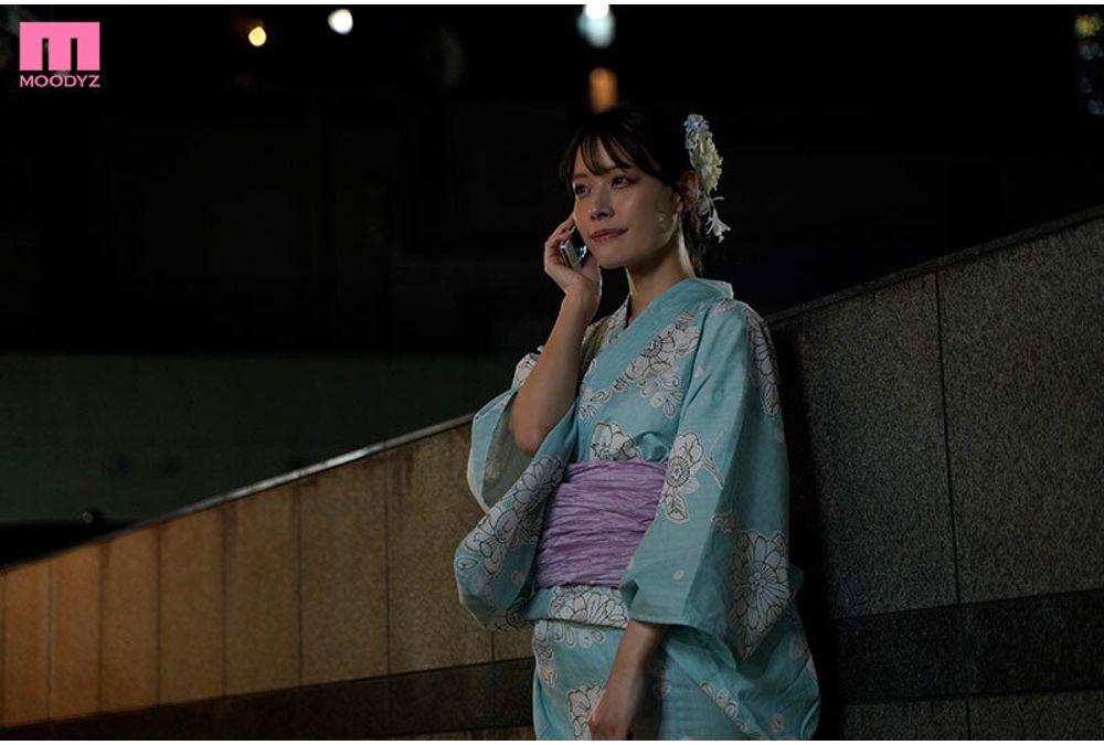 MIDA-428 Sudden Heavy Rain At The Fireworks Festival - Nana Yagi And Her Fiancee's Teacher Rushed To A Shared Room, Where They Had Sex Over And Over Again Until The Morning, Soaking Wet Screenshot 4