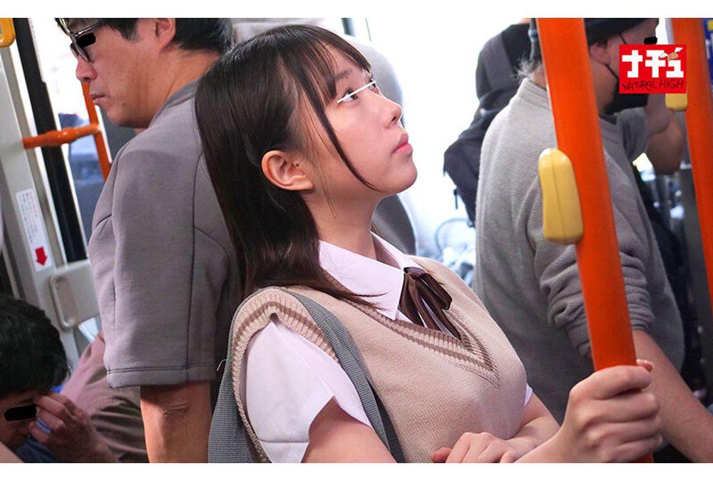 NHDTC-246 Big-assed J○ Gets Turned On By The Shame Of A Slow, Face-to-face Cumshot On A Crowded Bus And Starts Masturbating, Scooping Out The Semen. Screenshot 10