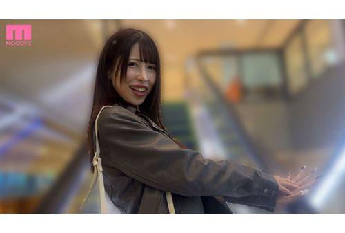 MIAB-516 It's Pakorun Hipfluencer - Close-up Documentary Tipsy Creampie LIVE Miu Arioka Hibiki Otsuki Screenshot 4