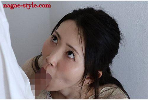 NSFS-324 Mature Mother 30 ~ Sexy Stepmother's Temptation ~ Hikari Kisaki Screenshot