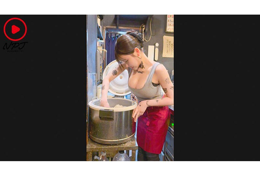 NPJS-270 A Day In The Life Of A Busty, Tattooed Manager Running A Grimy, Trendy Diner, Swallowing Sperm. Screenshot 5