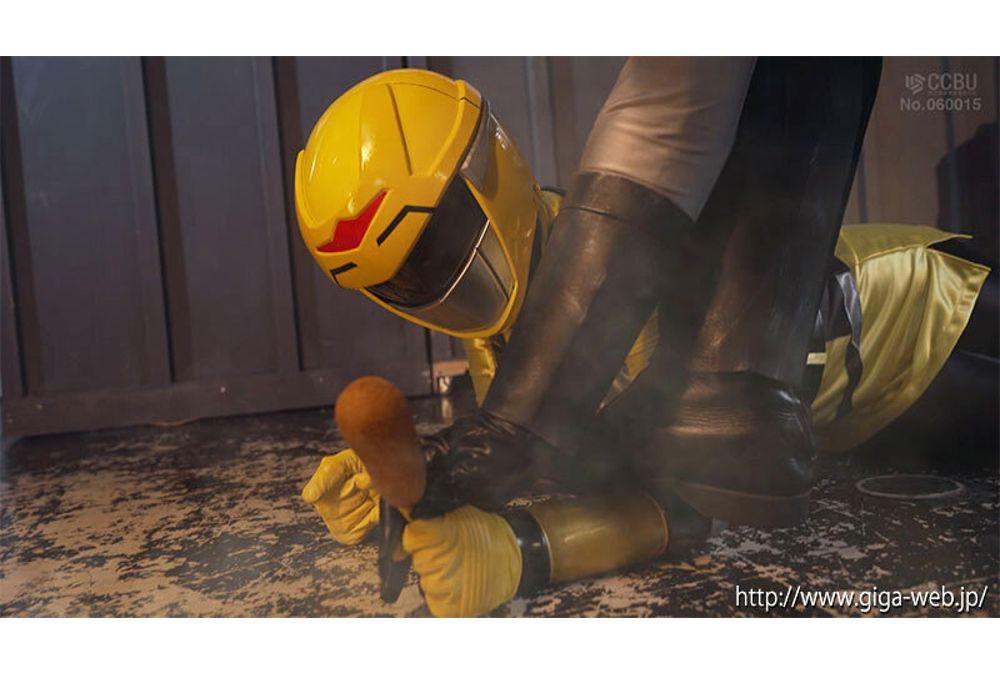 SPSE-92 Heroine Erotic Pinch Omnibus Special Selection Sentai Gobreakers Yellow Breaker Moa Wakatsuki Screenshot 12