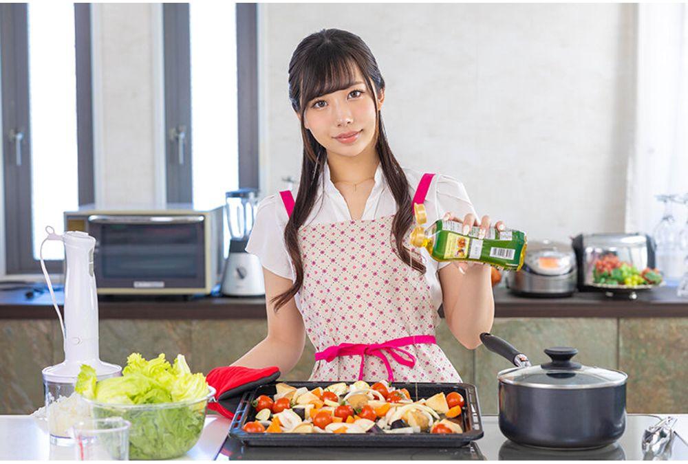 SGKI-024 A Cooking Video Of A Beautiful Culinary Expert (23) Who Is Having A Blast Off-screen As She Creates A Delicious Gourmet Dish With A Smile On Her Face Screenshot 5