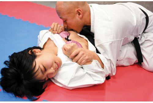 REXD-424 Daughter Of The Licked Leader Defeat Me And Live! Even If I Get Stronger, I'm A Woman In The Dogi Screenshot 4