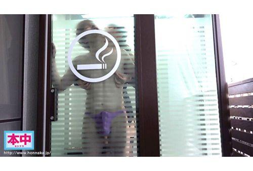 HMN-506 Hey...why Don't You Let Everyone Hear Your Pitiful Voice? Akari Mitani's Seductive Dirty Talk Slut Date Where She Is Taken To A Small Closed Room By A Beautiful Older Sister And Is Forced To Cum Provocatively As She Enjoys Her Voice Leaking Outside. Screenshot 5