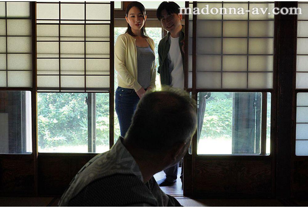 ROE-431 When I Returned Home, I Found Out That My Grandfather And Mother Were Having An Affair. What I Saw That Day Turned Me Into A Lifelong "MILF Lover." Sae Tsubaki Screenshot 8