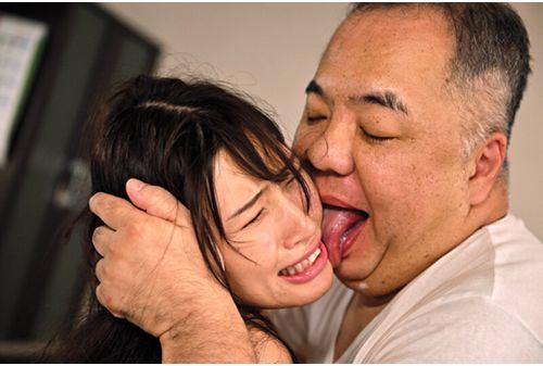 HZGD-299 Whenever My Husband Works Overtime, My Perverted Father-in-law Licks My Whole Body And Makes Me Cum Like Crazy Every Time. Rie Miyagi Screenshot 4