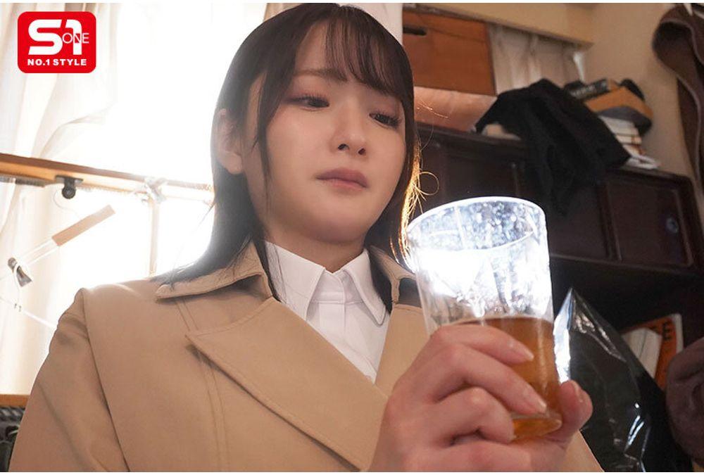 SONE-815 A Lewd, Busty Real Estate Lady Came To Visit My Trash House. Mei Washio Screenshot 9