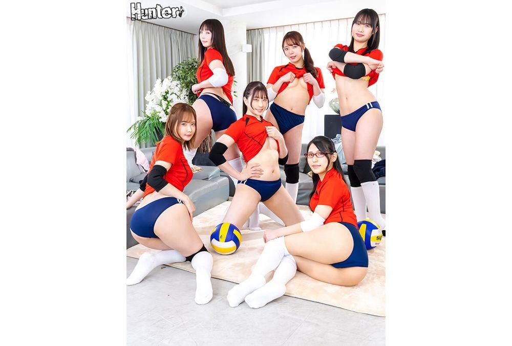 HUNTC-626 The Plump, Protruding Buttocks Of The Moms' Volleyball Players In Their Bloomers Are Incredibly Erotic! 3 My Mother-in-law Brought Her Teammates From Her Moms' Volleyball Team To Show Me Their Uniforms! Screenshot 7