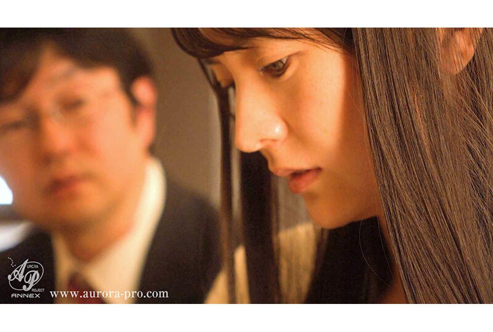 APNS-409 I Just Received A DVD Containing A Video Of My Beloved Wife, Who Has Disappeared, Being Gang-raped... A Tragic Affair Of Infidelity, Impregnation, And Unprotected Sex... Yukimura Izuki Screenshot 14