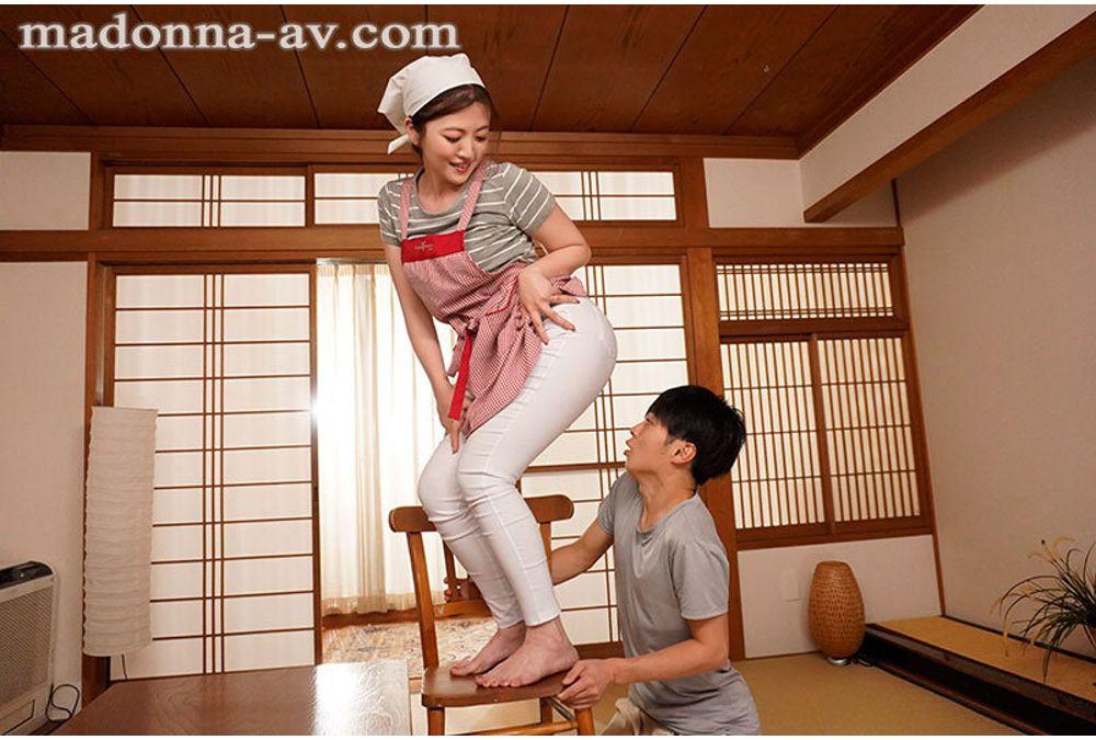 ACHJ-068 The Aesthetics Of Face Sitting. The Pleasure Of Being Crushed By The Big Ass Of A Beautiful Mature Woman, Exclusively For M Men. The Ultimate Cunnilingus Maniacs, Kinoshita Rinko Screenshot 8