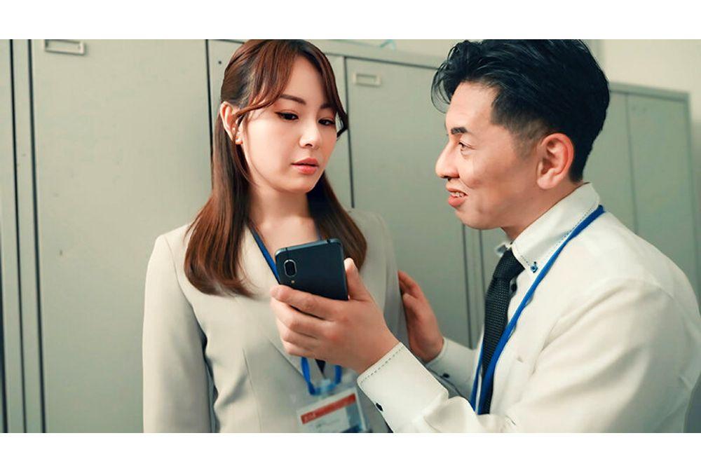 HEZ-900 A 10-day Record Of A Newlywed Female Subordinate Being Stalked, Seduced, And Turned Into A Sex Slave By Her Hated Boss. (Munakata Rena) Screenshot 5