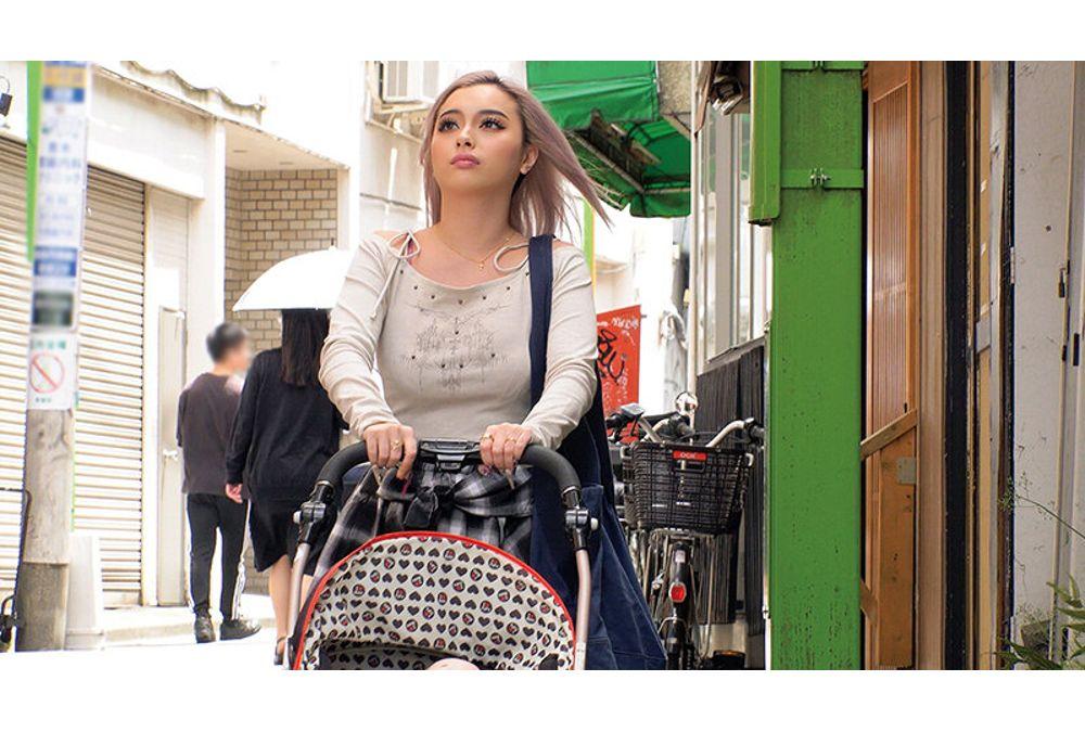 HRSM-122 #Gyaru Mom Complement #Stroller #Stalking #Unauthorized Sex #Frenzied Orgasm Screenshot 8