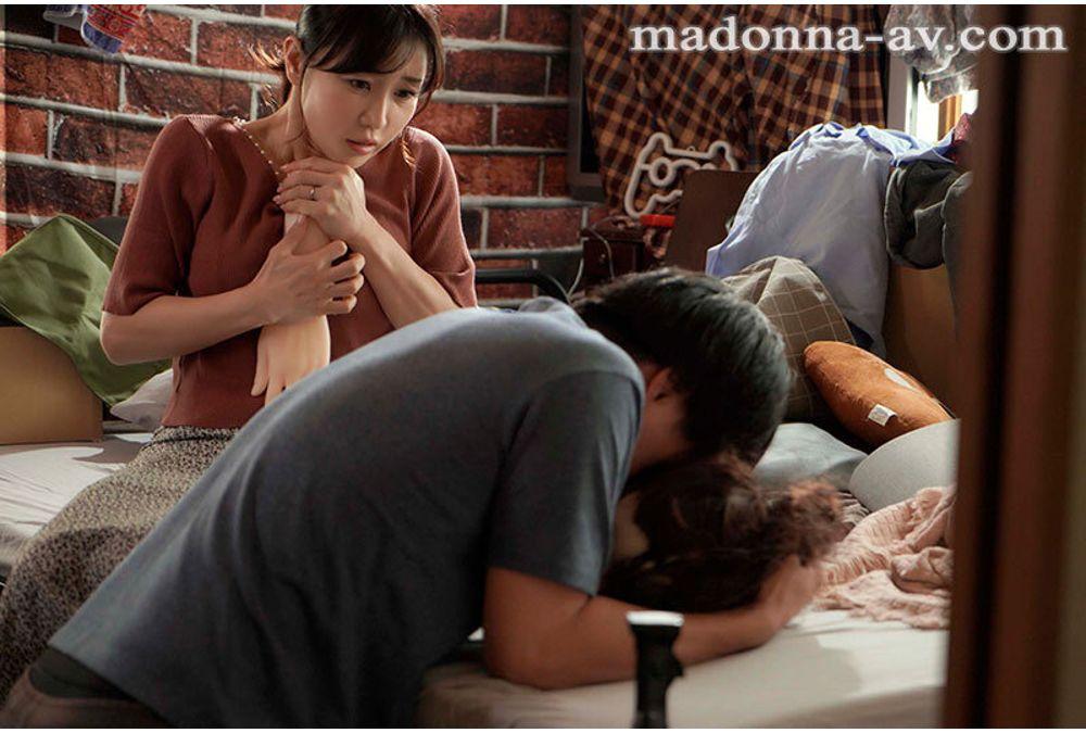 ROE-471 The Stepmother Who Broke Her Shut-in Son's Sex Doll Becomes His Sex Slave Wife Yuka Oshima Screenshot 4