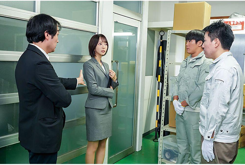 NGOD-310 A Wife With A Penis: While A Hard-working Wife Working At The Head Office Was Arranging The Items On Display, She Was Made To Squeal With Pleasure By The Sweaty, Smelly, Huge Cocks Of The Warehouse Workers... Yukine Nakazaki Screenshot 10