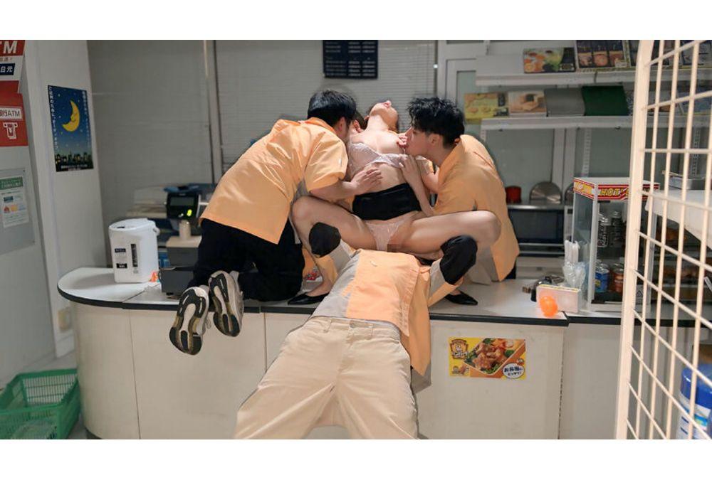 HEZ-916 A Married Woman Working Part-time At A Convenience Store Starts A Fleshlight Sex Toy Business With Male Part-timers In The Break Room. (Mizuki Asami) Screenshot 9