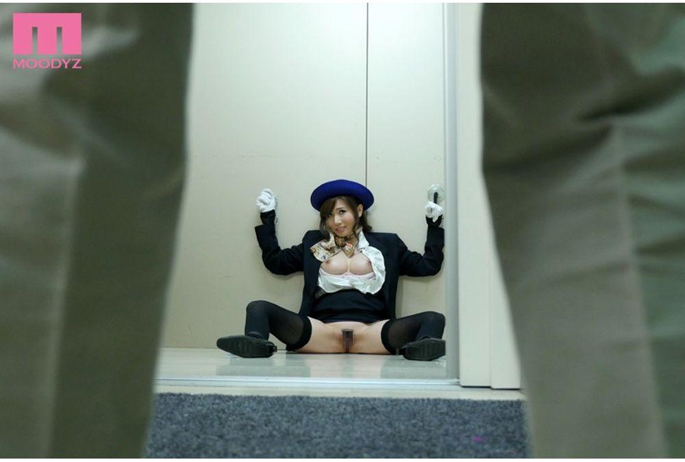 MIAD-760 Elevator Girl Behind Closed Doors Population Les ×-flops Yukino Azumi Screenshot 8